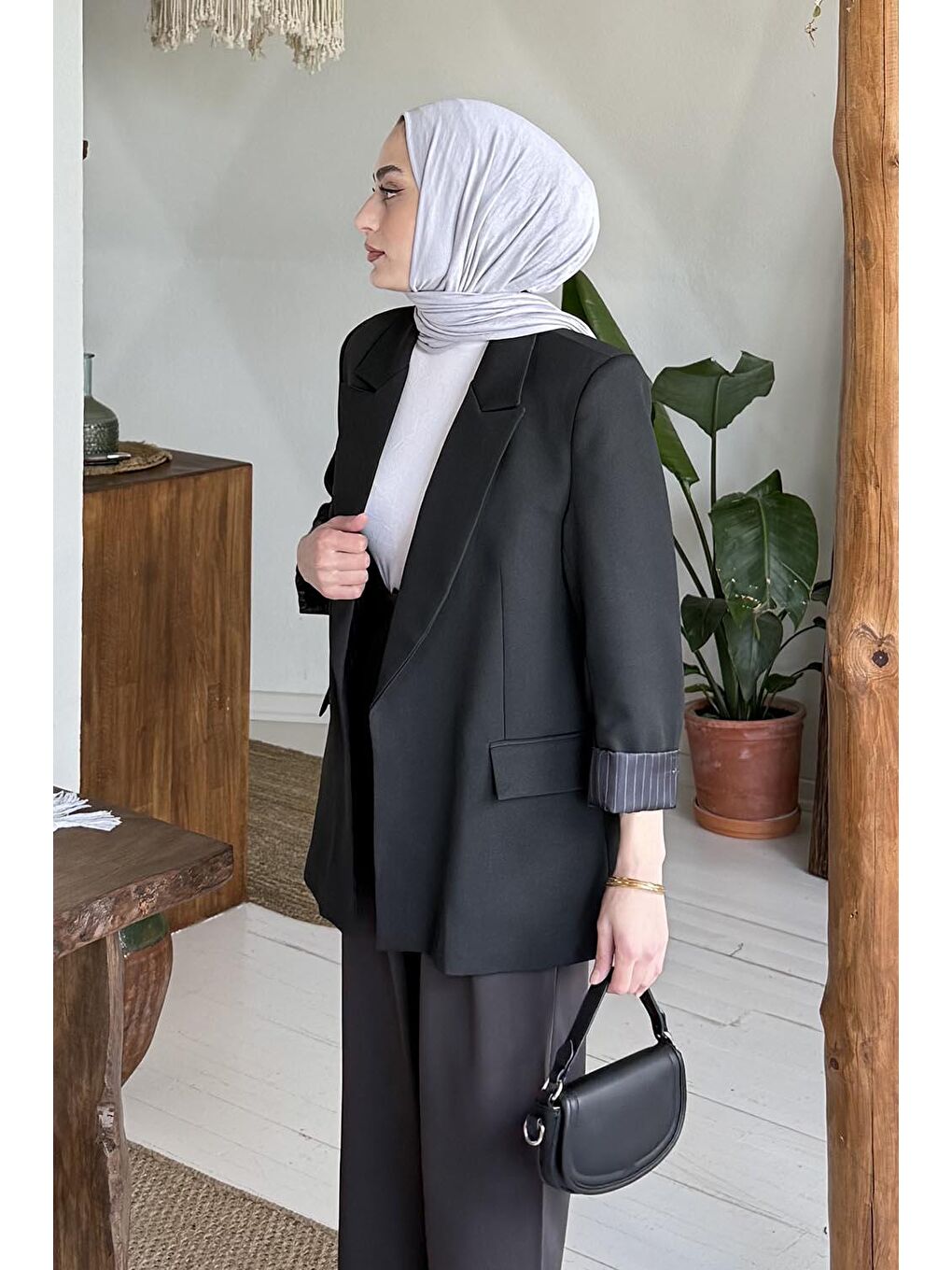 Çizgili Astarlı Tesettür Ceket Siyah-1