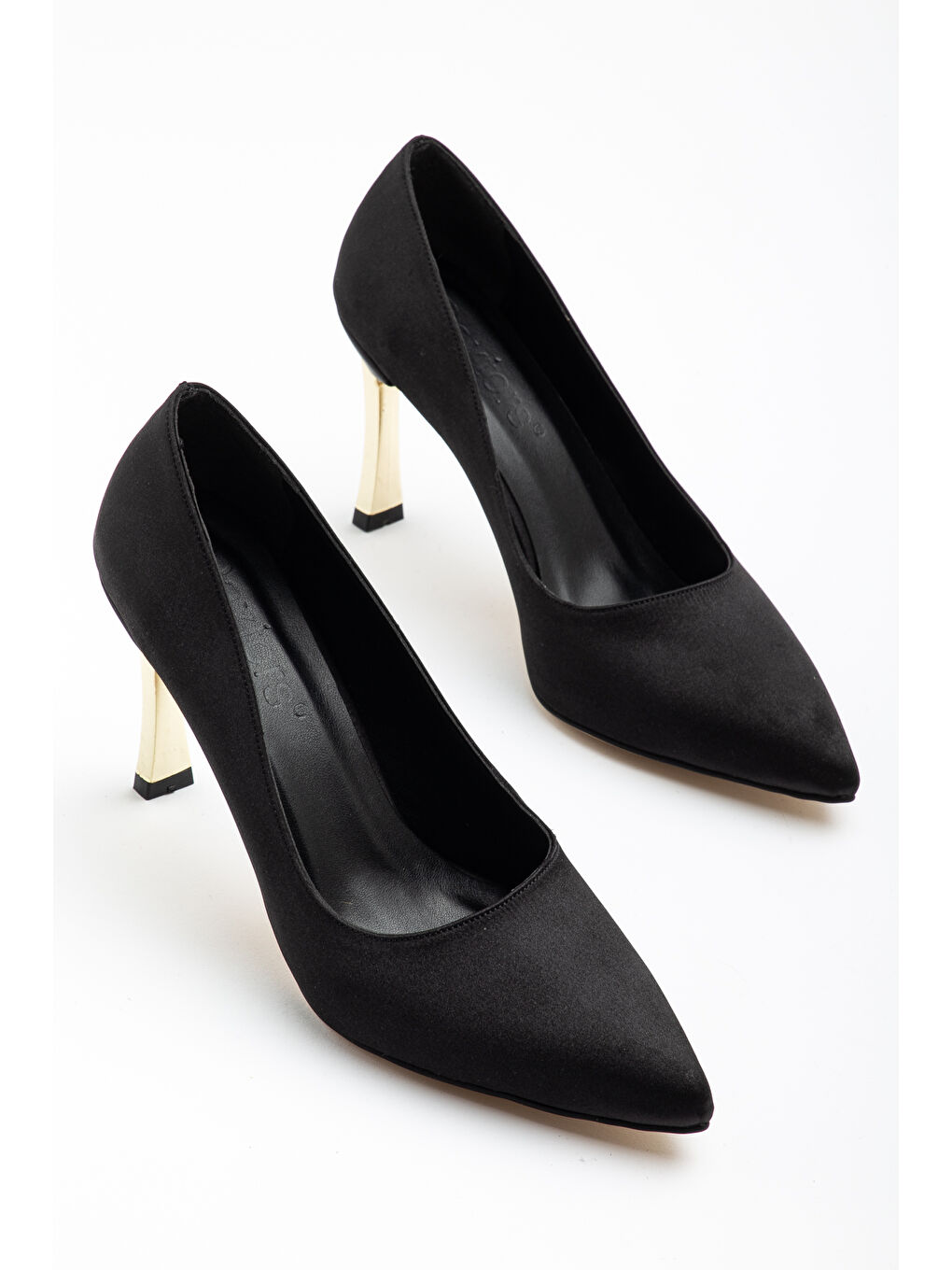 Siyah D1300 Günlük Ortopedik Kadın Klasik Topuklu Stileto