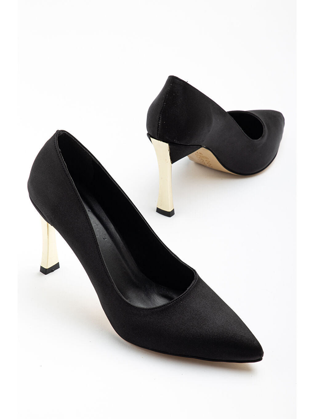 Siyah D1300 Günlük Ortopedik Kadın Klasik Topuklu Stileto-1