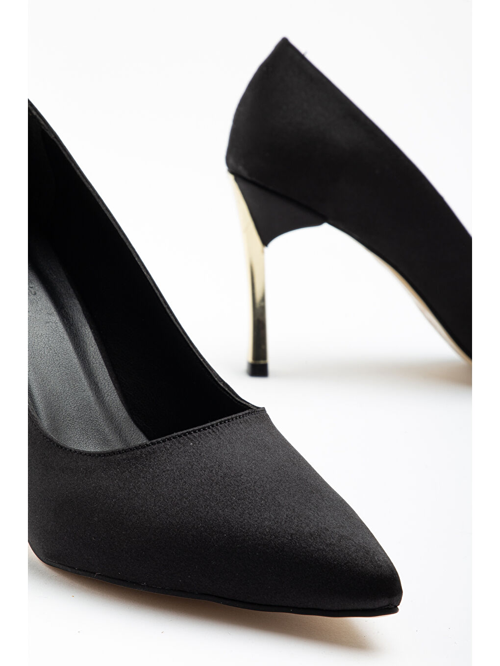 Siyah D1300 Günlük Ortopedik Kadın Klasik Topuklu Stileto-3