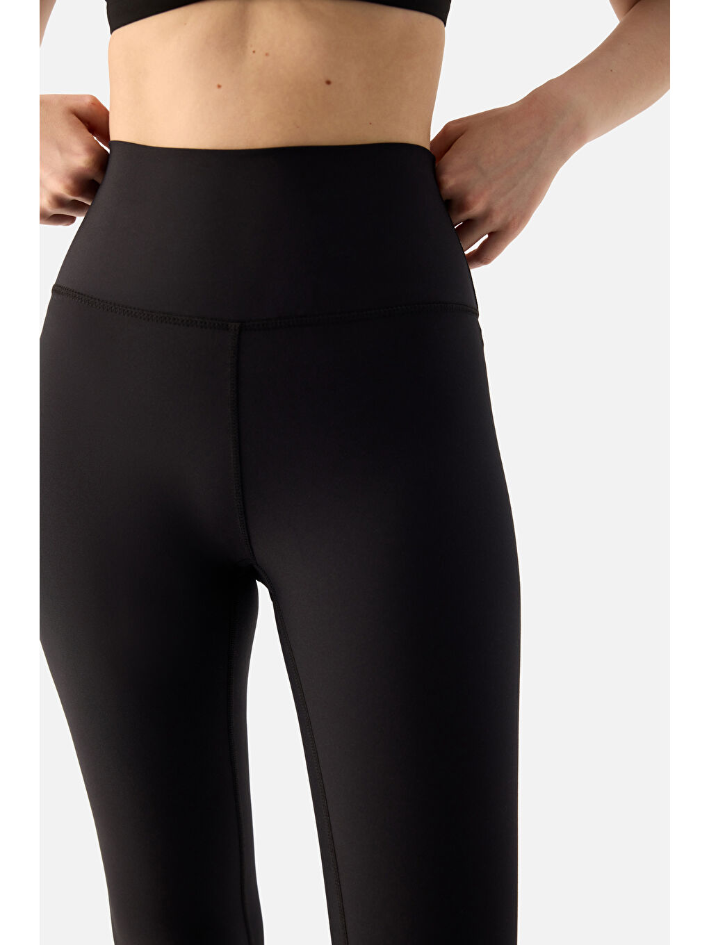 Liora Yüksek Bel Yumuşak 7/8 Siyah Spor Tayt-4