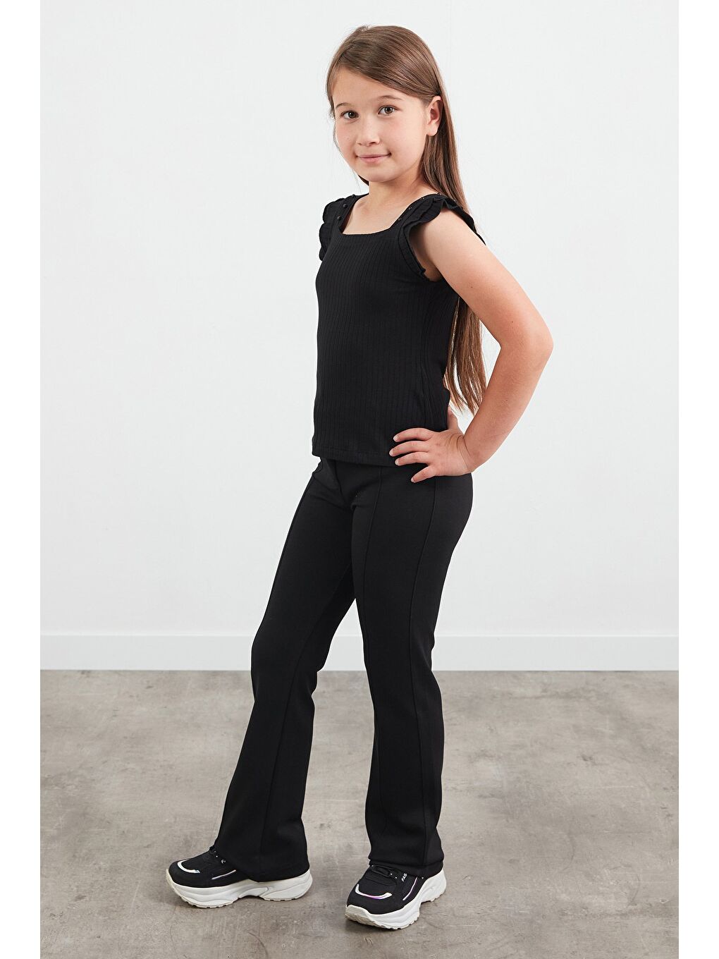 Siyah İncili Kare Yaka Kız Çocuk Bluz-2