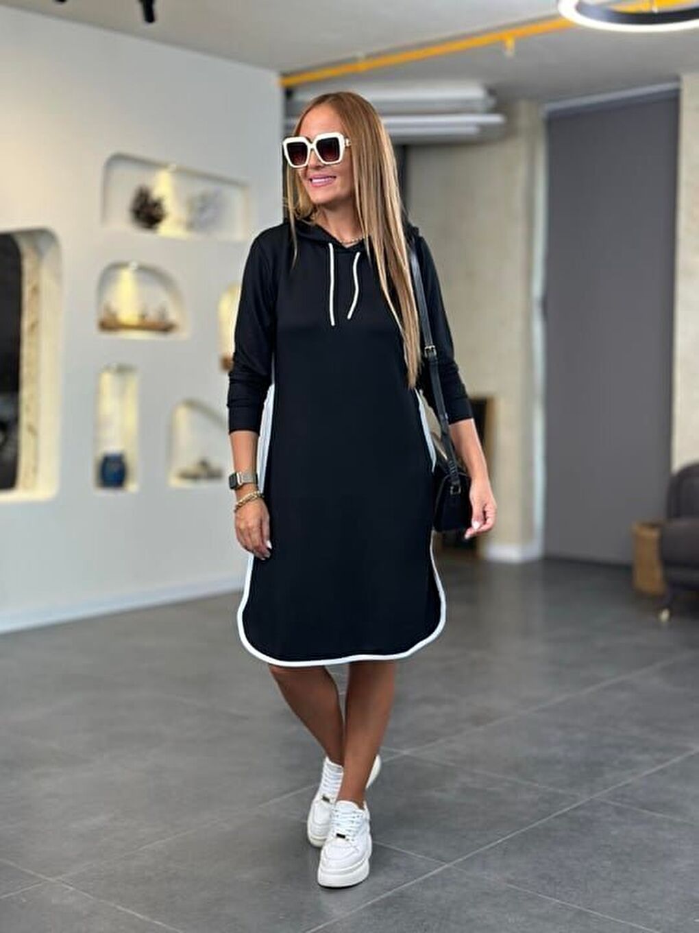 Siyah Kadın Uzun Kollu Kapüşon Ve Ribana Detay Diz üstü Elbise-3