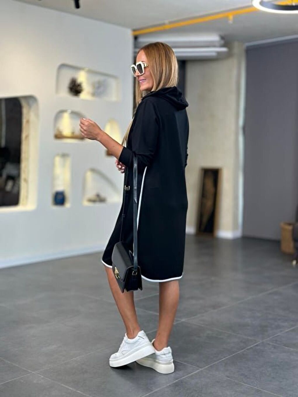 Siyah Kadın Uzun Kollu Kapüşon Ve Ribana Detay Diz üstü Elbise-4