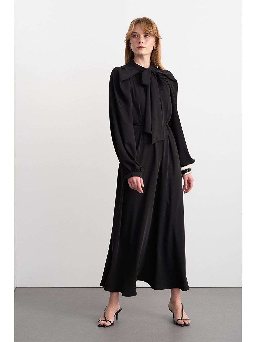 Alien Cupra Uzun Elbise Siyah