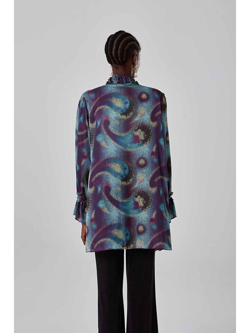 Siyah Fırfır Yaka Desenli Tunik-4