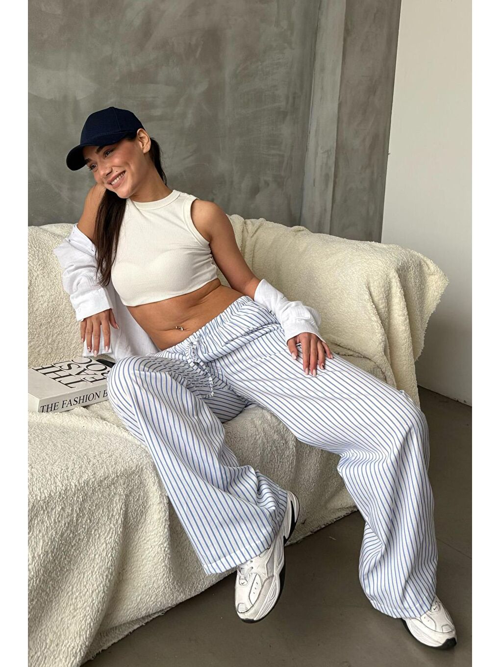 Mavi Beli Ayarlanabilir Çizgili Cepli Bol Paça Kadın Pantolon Mg2312-1