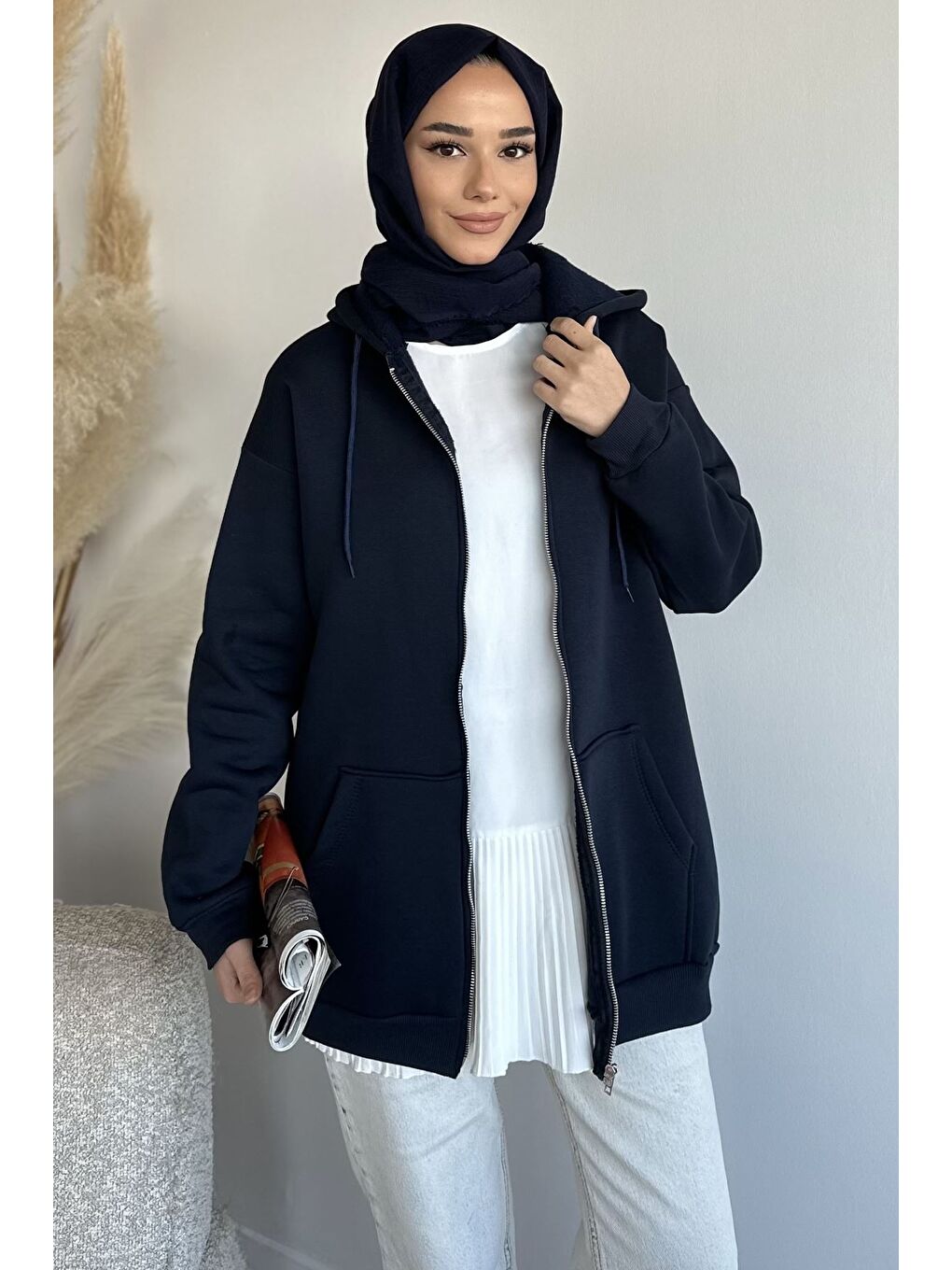 Lacivert Kapüşonlu Şardonlu Tesettür Sweatshirt-1