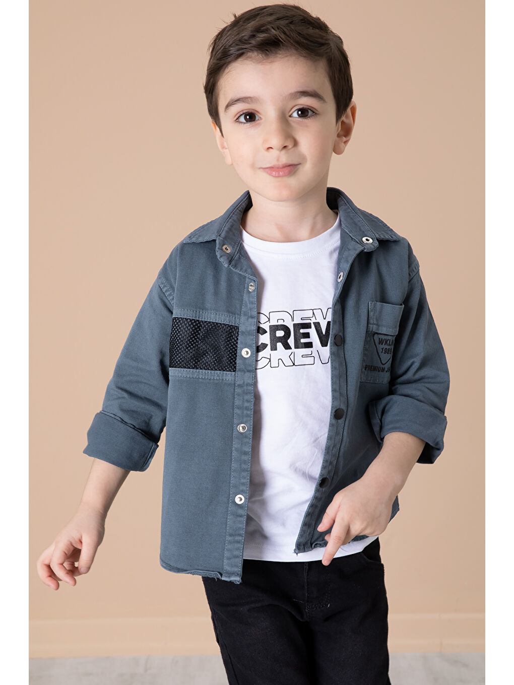 Antrasit Crew Yazılı Tişörtlü File Detaylı Erkek Çocuk Gömlek 20084