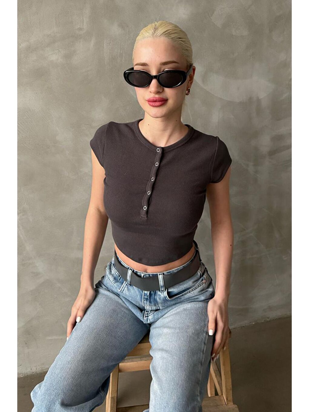 Gri Füme Çıt Kapamalı Kadın Tişört Mg2306-1