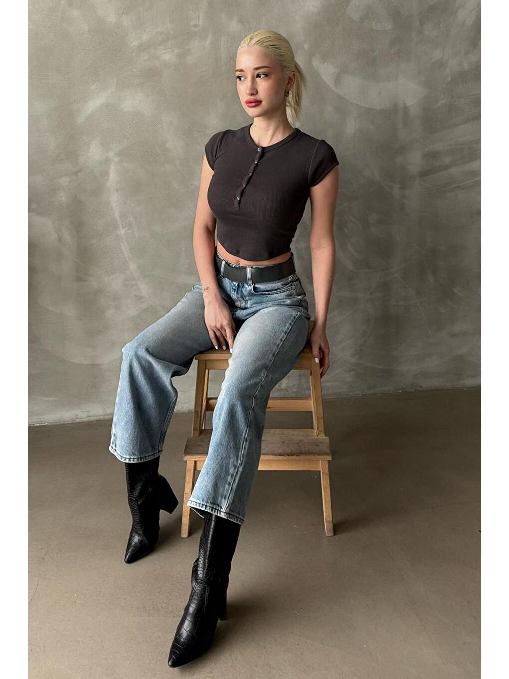 Gri Füme Çıt Kapamalı Kadın Tişört Mg2306-2