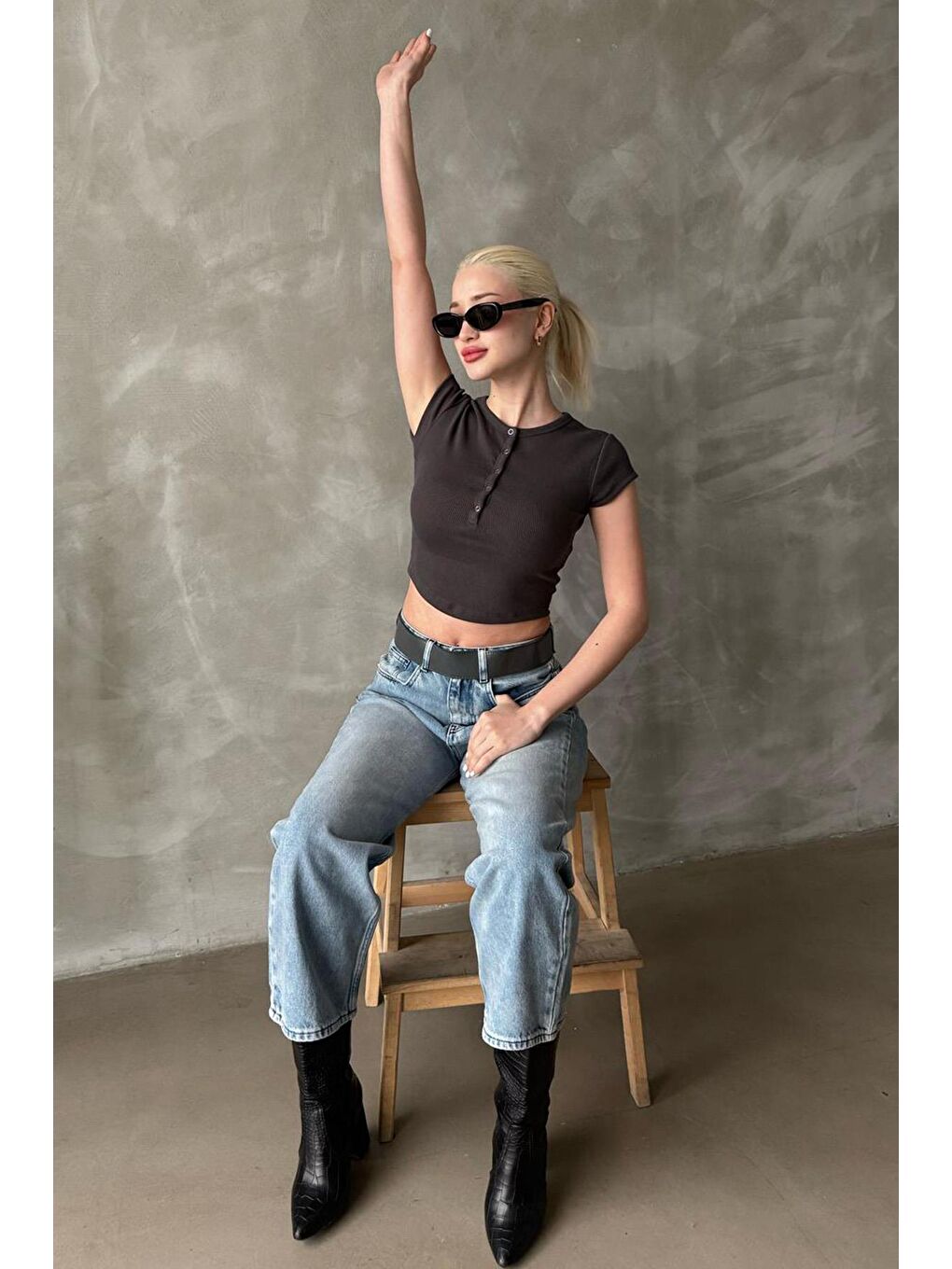 Gri Füme Çıt Kapamalı Kadın Tişört Mg2306-3
