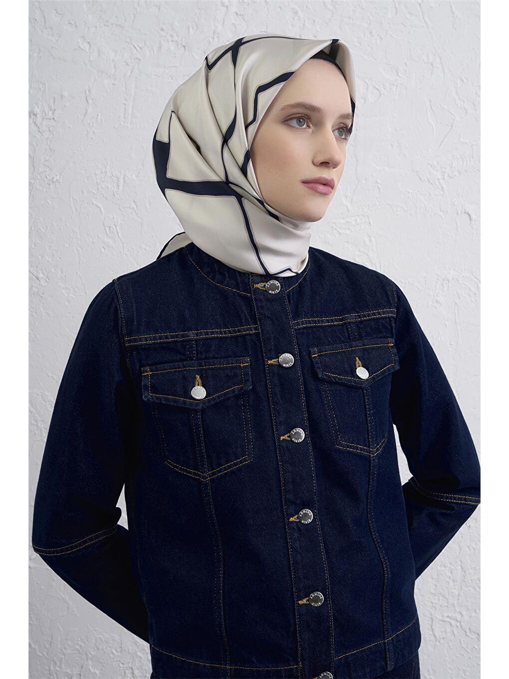 Ekru Saf İpek Sura Eşarp 9441D 02-1