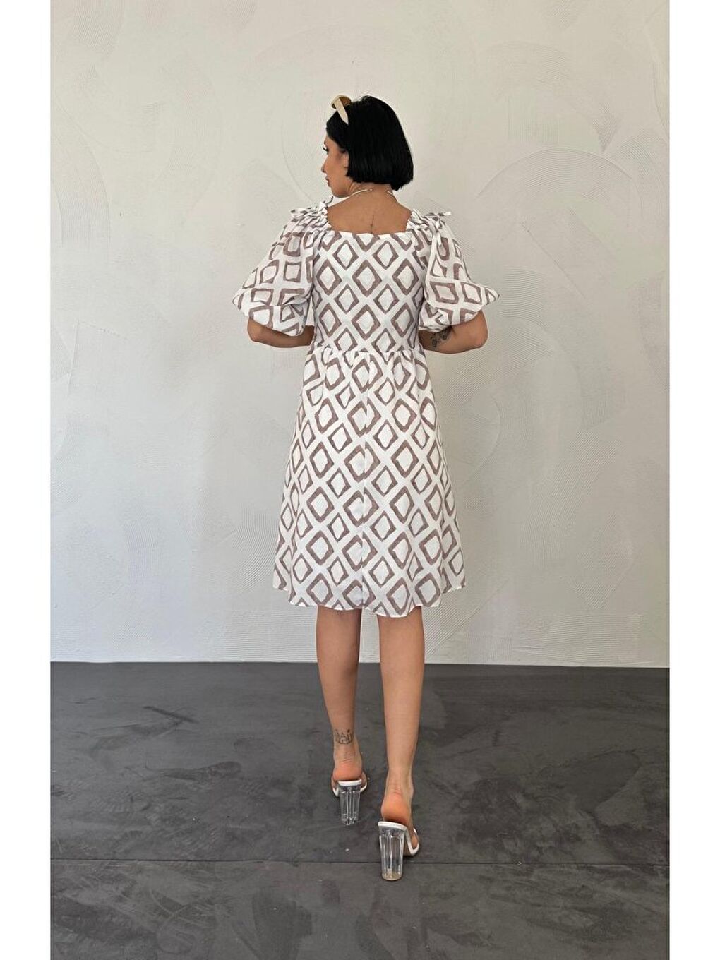 Bej Vizon Kare Desenli Yazlık Elbise-2