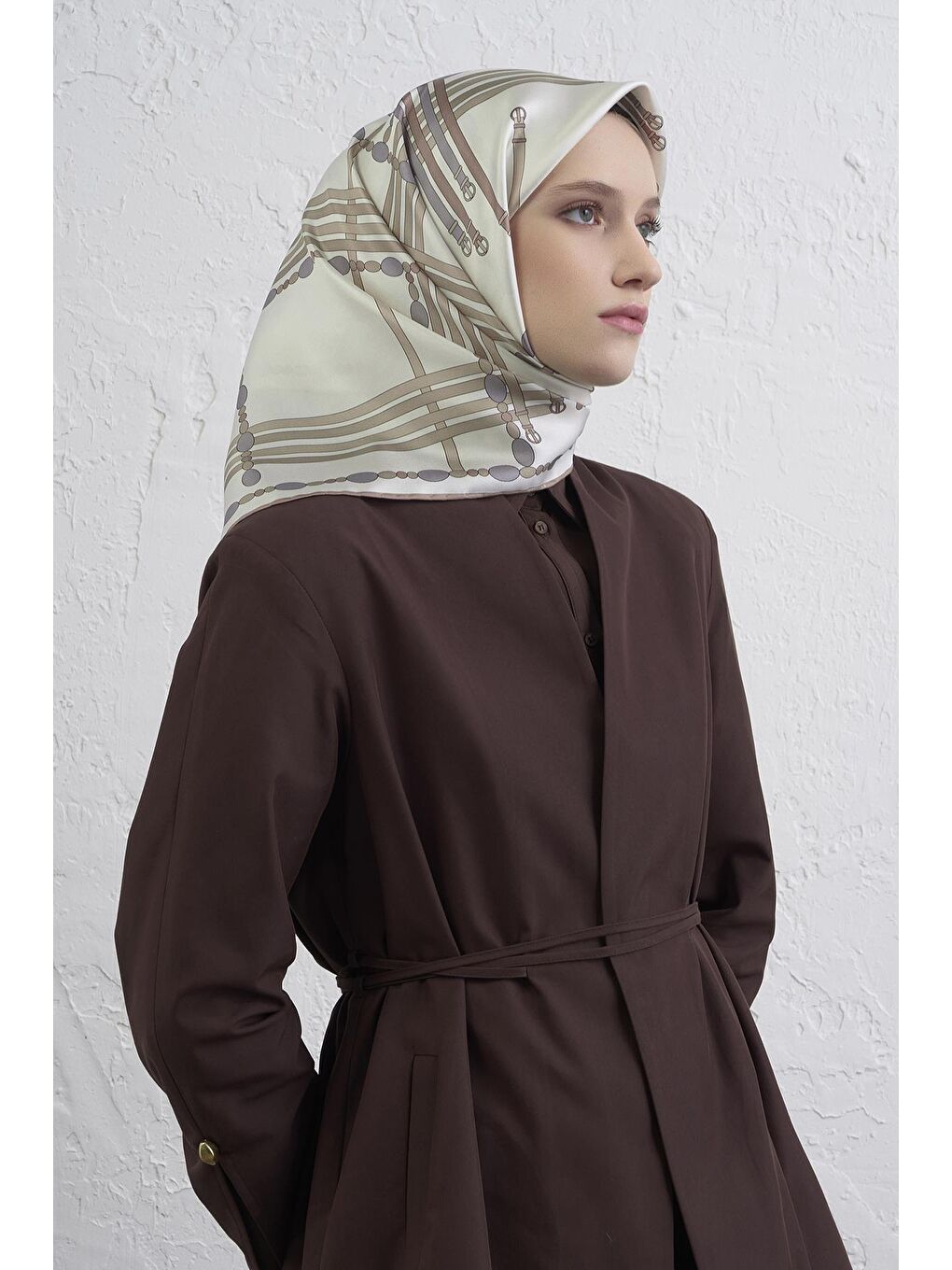 Ekru Obje Desenli Saf İpek Twill Eşarp 9407D 84-1