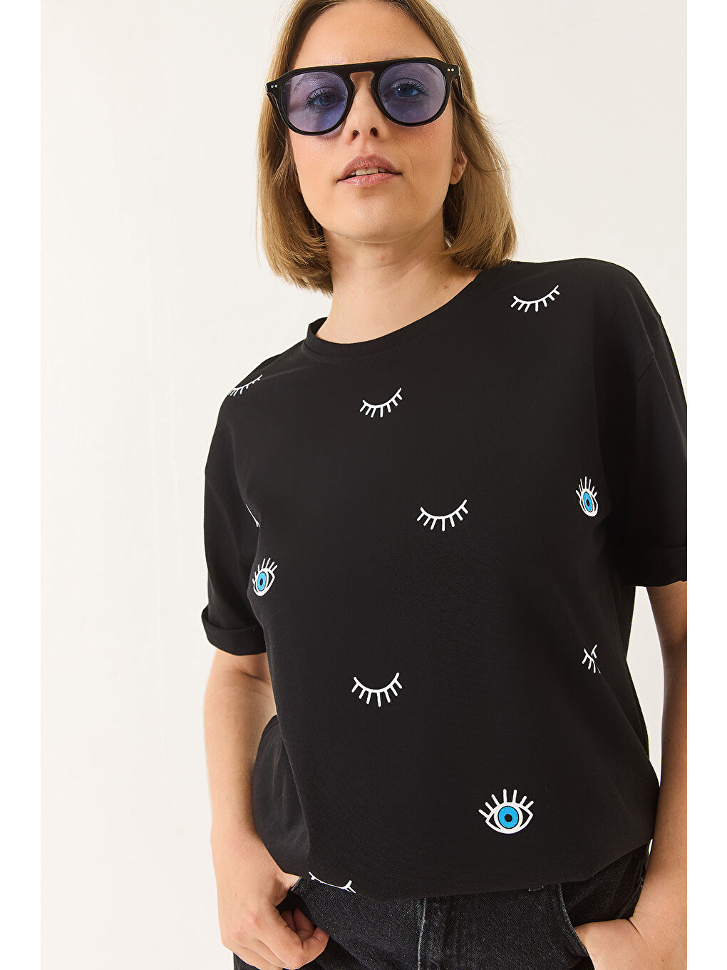 Siyah Kadın Göz Baskılı Kısa Kollu Pamuklu Oversize T-Shirt-2