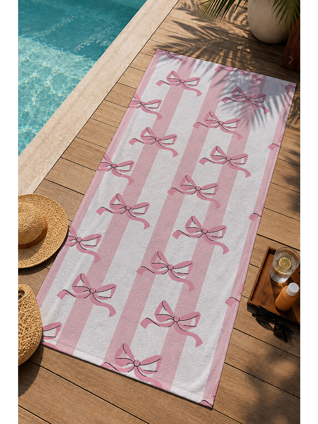 Beyaz Pembe Büyük Fiyonk Desenli 70x150 Cm Dijital Baskılı Plaj Ve Banyo Havlusu-2