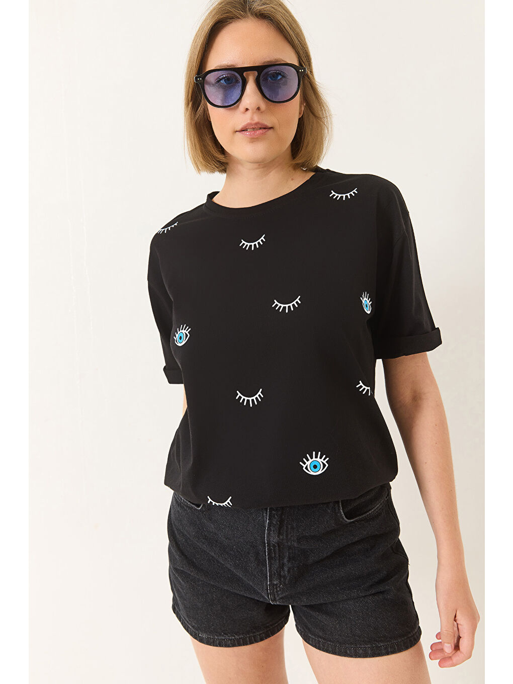 Siyah Kadın Göz Baskılı Kısa Kollu Pamuklu Oversize T-Shirt-3