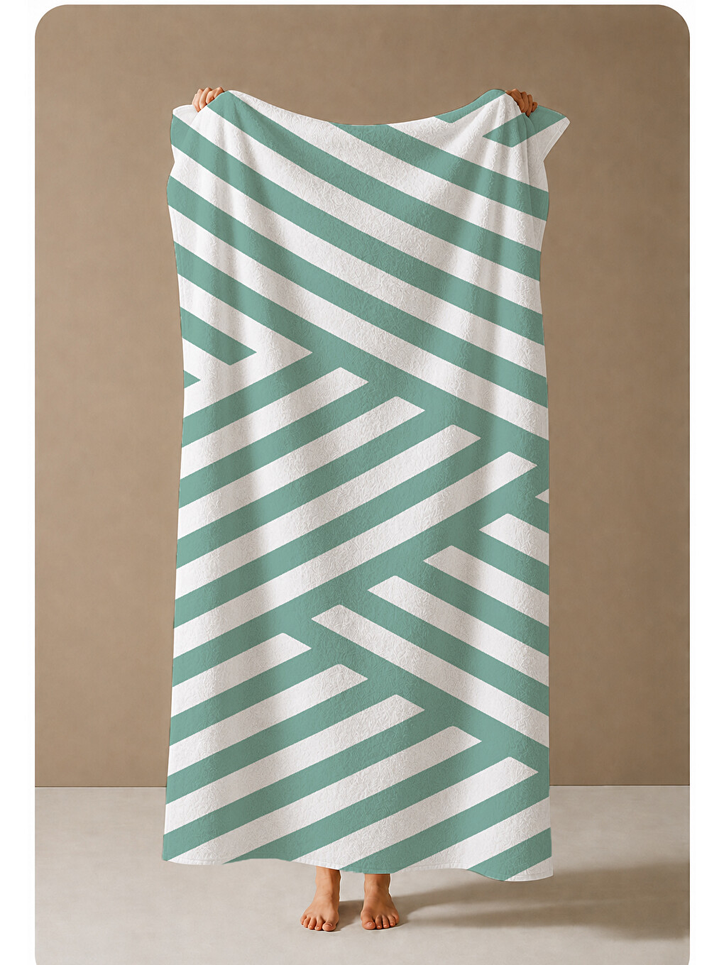 Ekru Mint Beyaz Diyagonal Geometrik Çizgili 70x150 Cm Dijital Baskılı Plaj Ve Banyo Havlusu-3