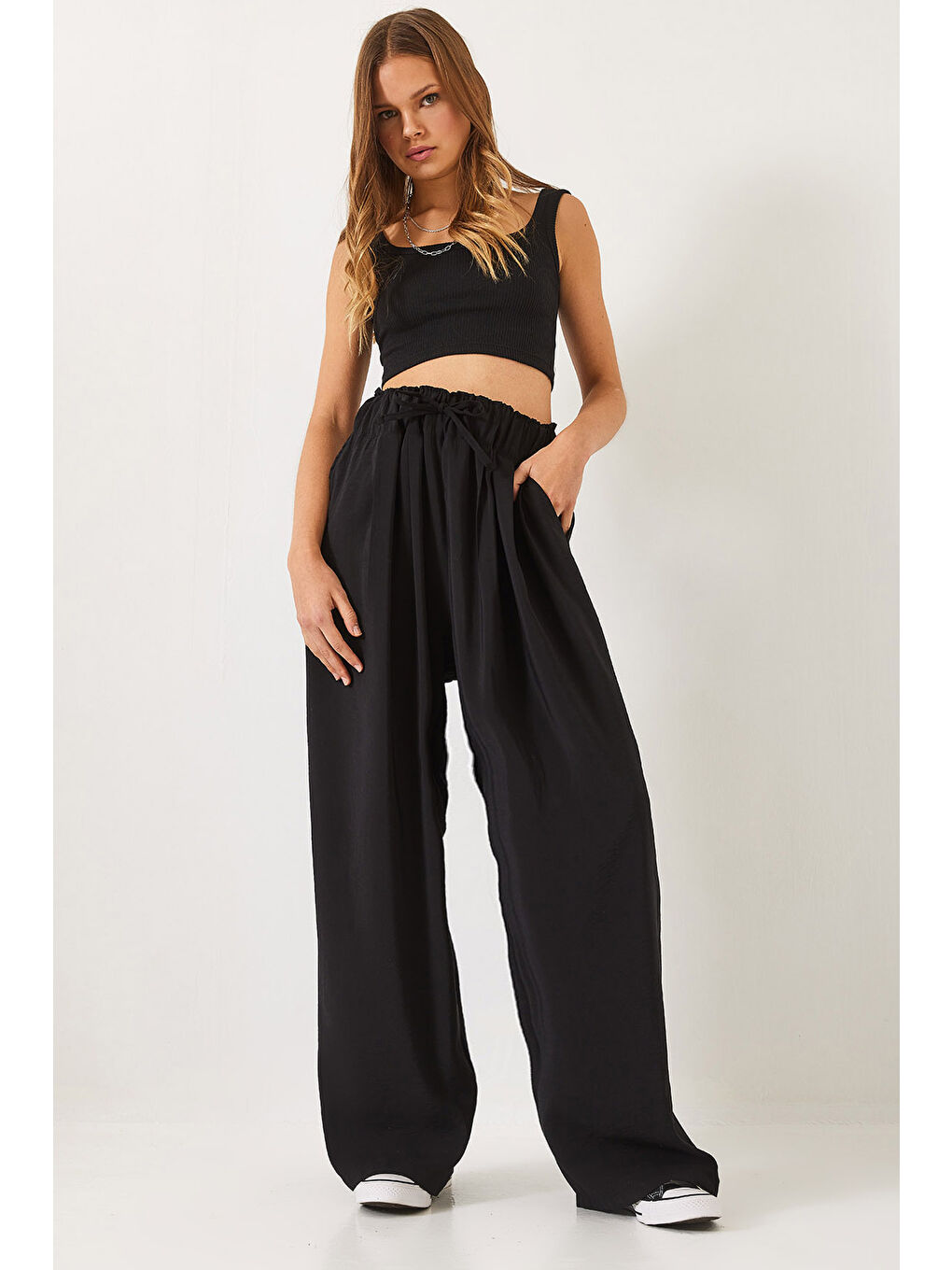 Siyah Kadın Yüksek Bel Geniş Lastikli Oversize Palazzo Pantolon