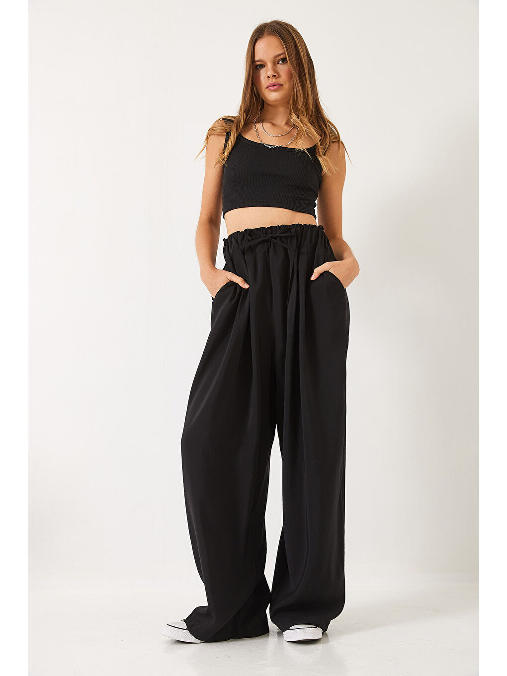 Siyah Kadın Yüksek Bel Geniş Lastikli Oversize Palazzo Pantolon-1