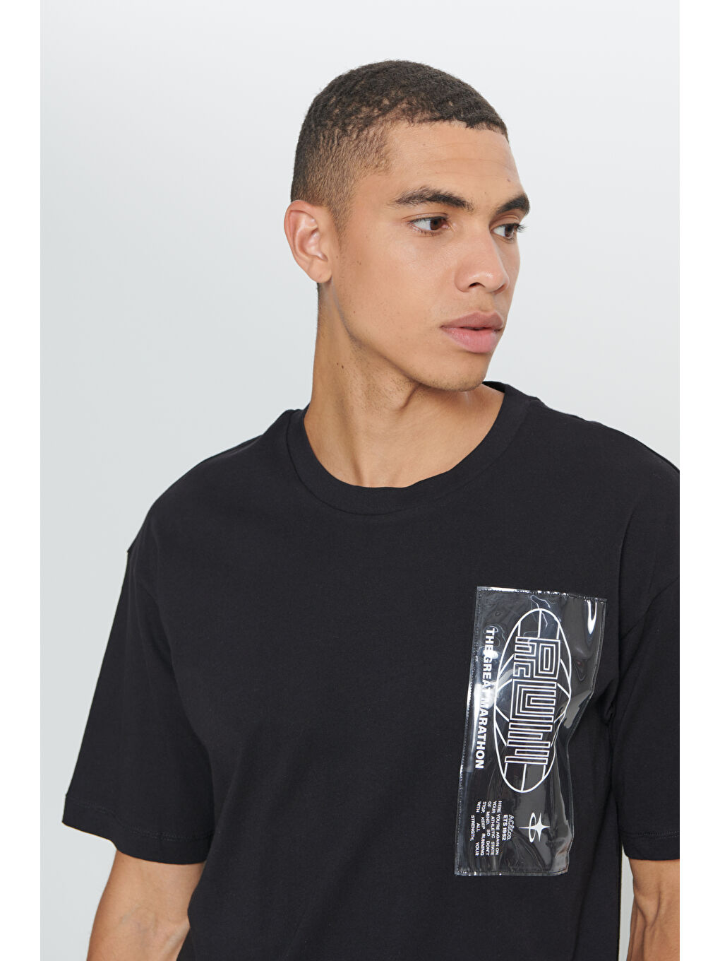 Erkek Siyah Loose Fit Bol Kesim %100 Pamuk Baskılı Bisiklet Yaka Tişört-3