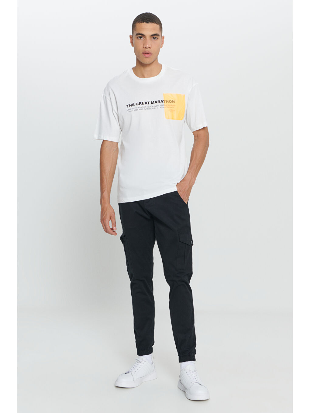 Erkek Beyaz Loose Fit Bol Kesim %100 Pamuk Baskılı Bisiklet Yaka Tişört-1