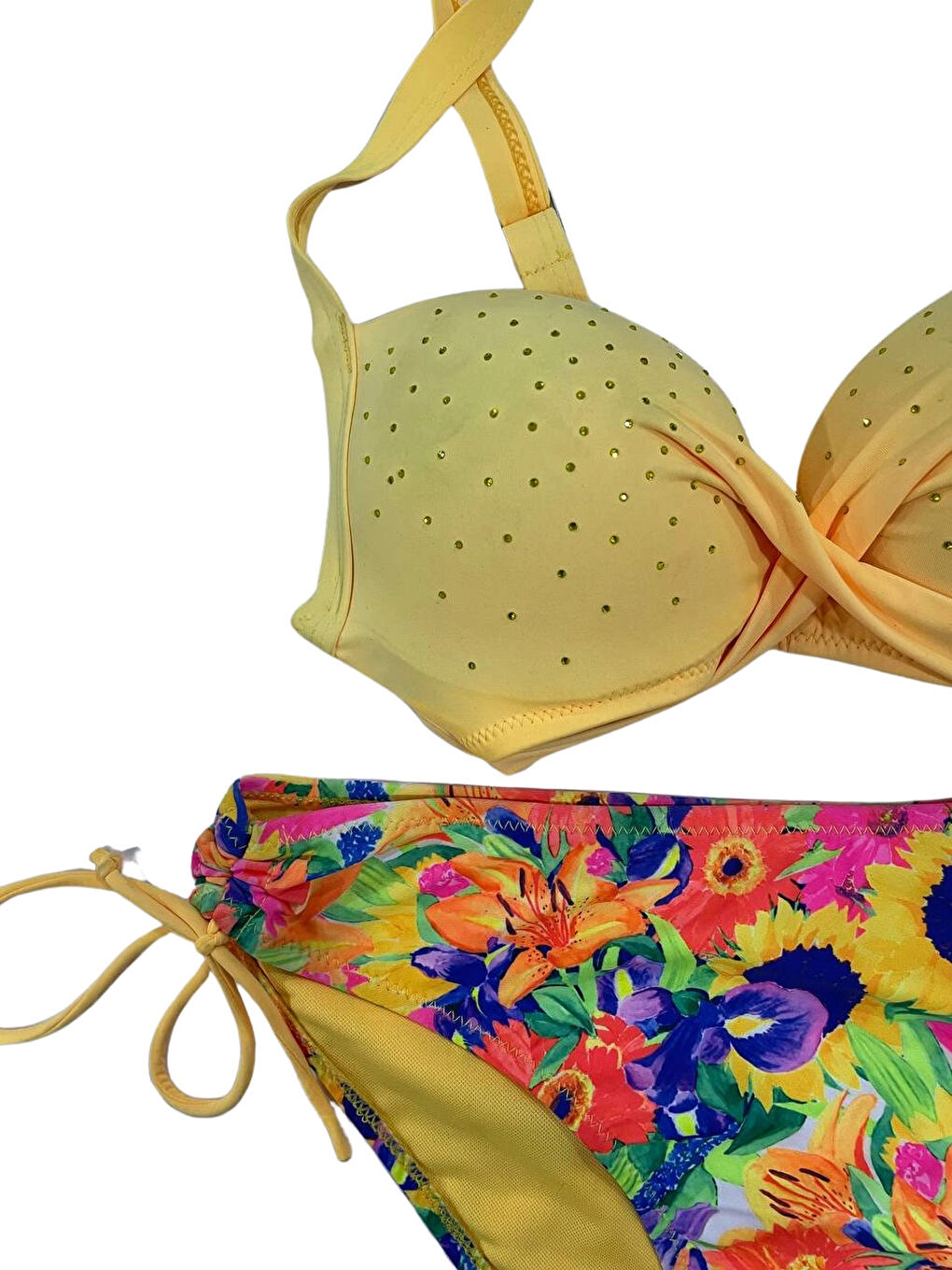 Kadın Sarı Çiçek Desenli Taş İşlemeli Astarlı Bikini Takım HZL25S-LC3313-1