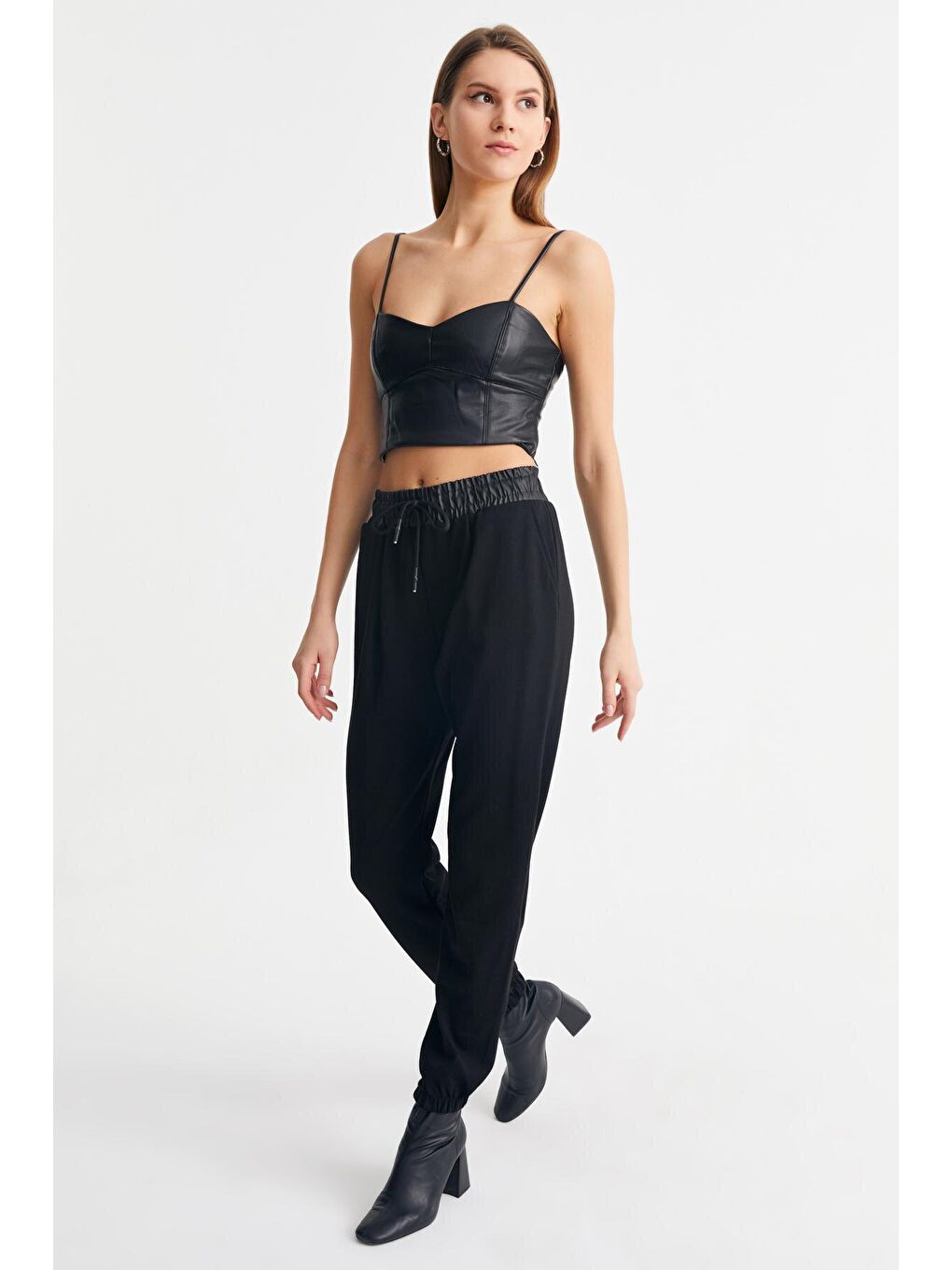 Kadın Siyah Beli Deri Garnili Çelik Örgü Jogger Pantolon