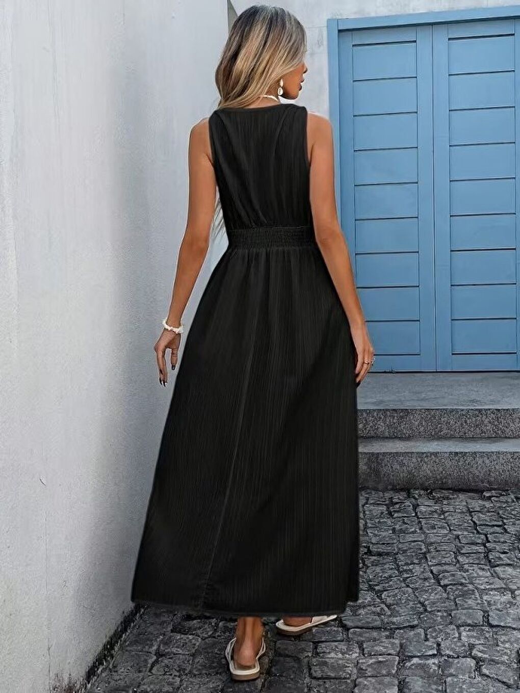 Siyah Kadın Askılı Kruvaze Yakalı Belden Dantelli Uzun Bürümcük Elbise-1