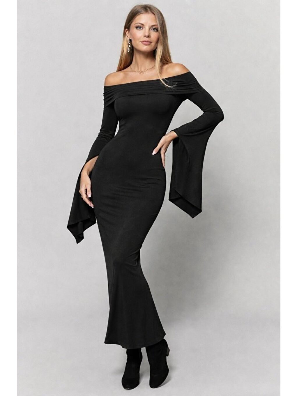 Siyah Kadın Madonna Yaka Uzun Yırtmaç Kol Detaylı Uzun Ithal Krep Elbise-1