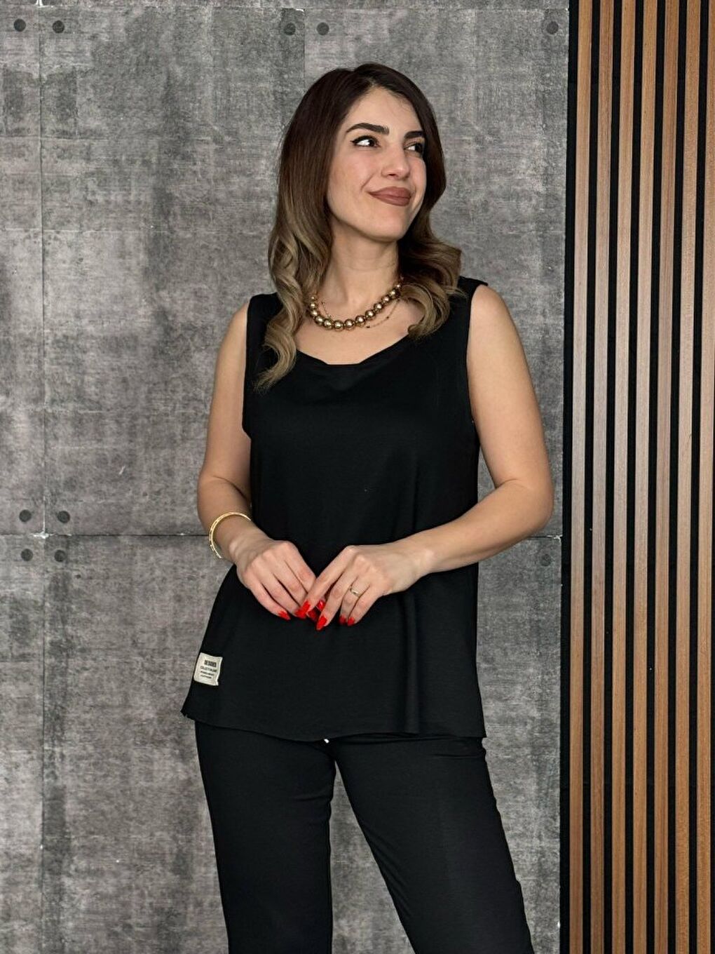 Siyah Kadın Askılı Yuvarlak Yaka Viskon Iki Iplik Bluz Ve Eşofman Altı Ikili Takım-1