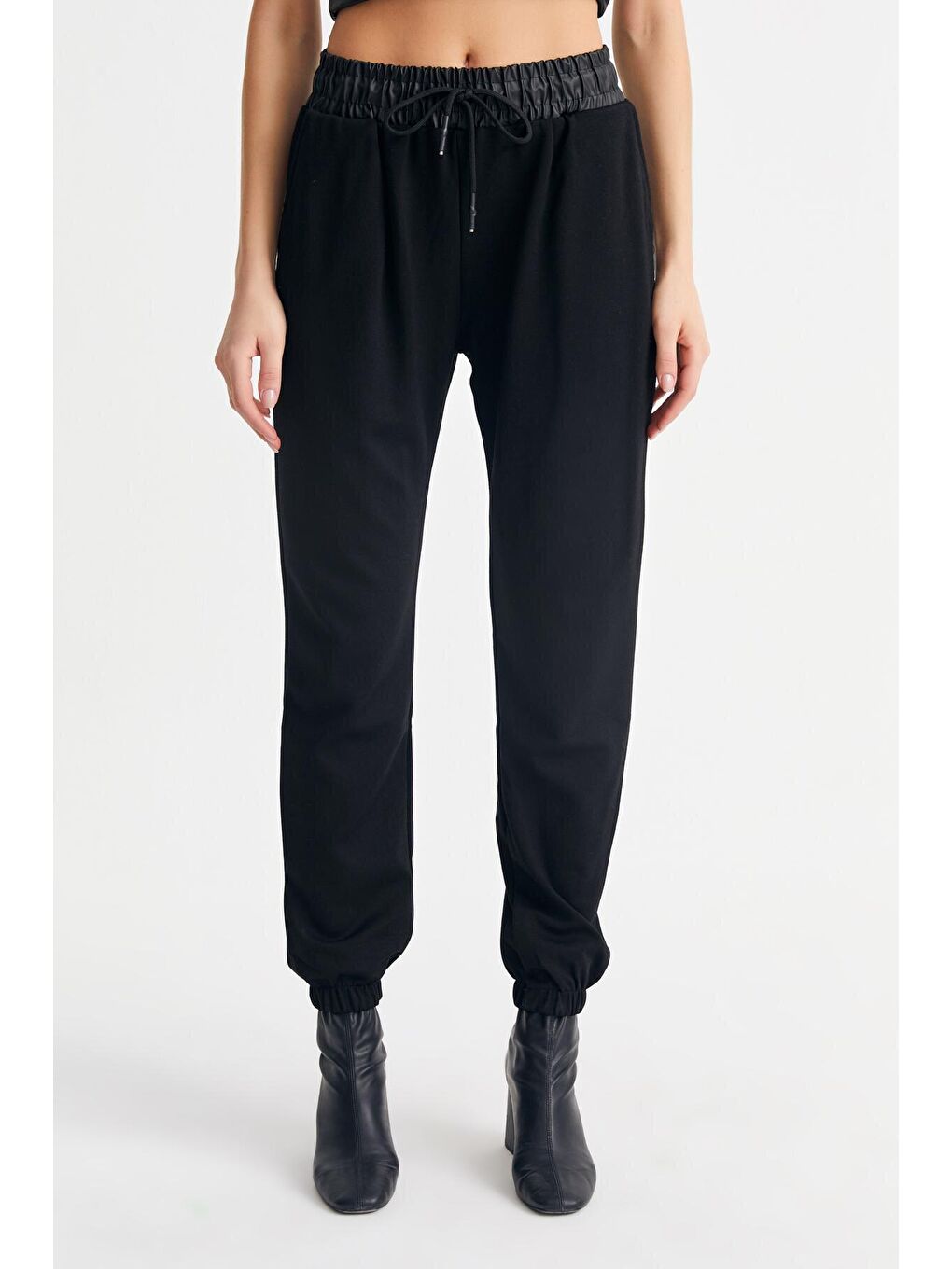 Kadın Siyah Beli Deri Garnili Çelik Örgü Jogger Pantolon-4