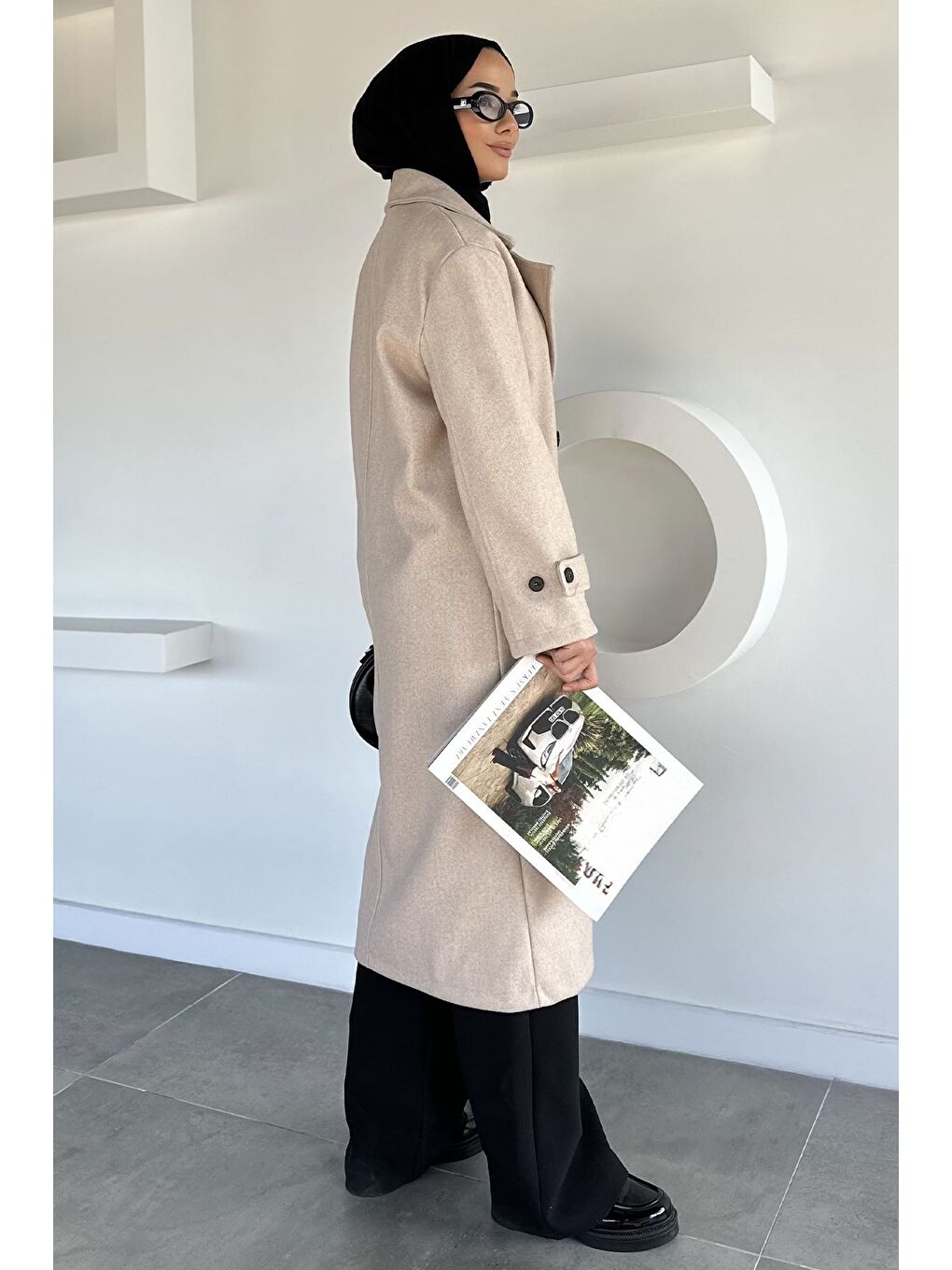 Bej Kruvaze Yaka Çift Cepli Tesettür Kaşe Kaban-7