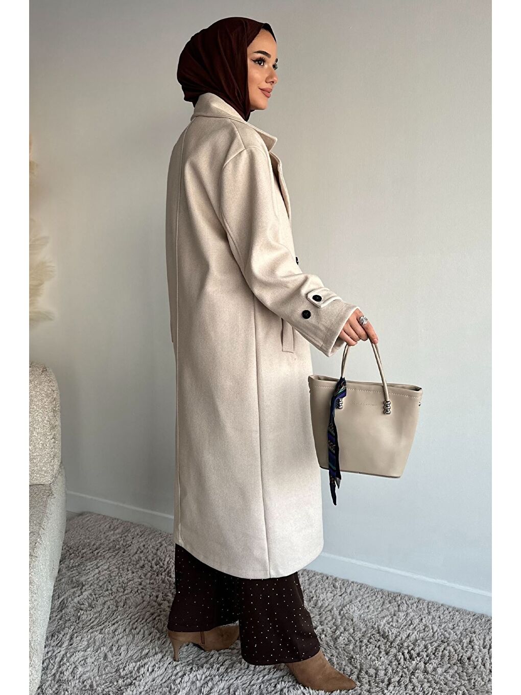 Bej Kruvaze Yaka Çift Cepli Tesettür Kaşe Kaban-7