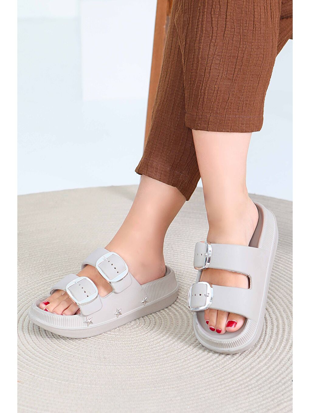 Bej Kadın Vizon Çift Kemerli Terlik - 27565-1