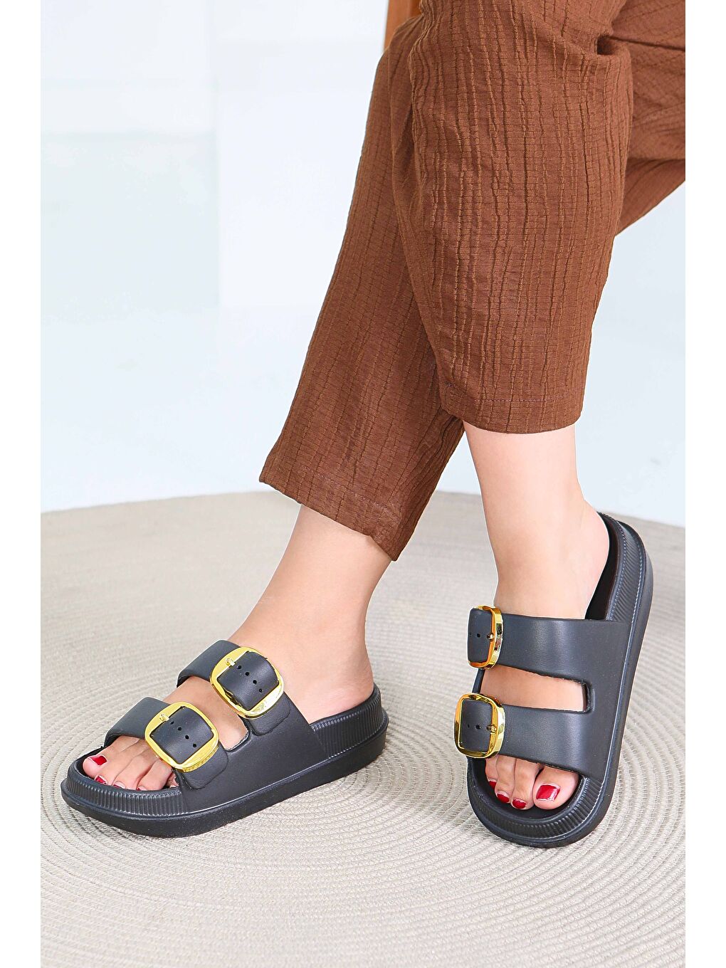 Kadın Siyah Çift Kemerli Terlik - 27565-1