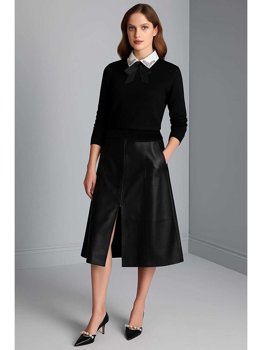 Siyah Regular Fit Kurdeleli Gömlek Yaka Detaylı Kazak 25K0222K1-1