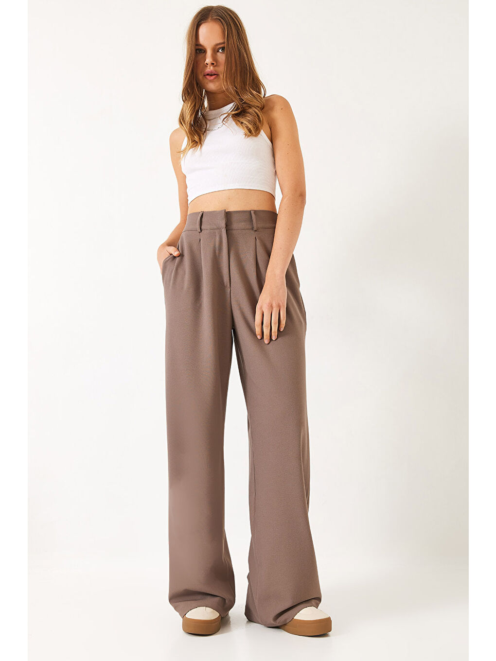 Bej Kadın Beli Lastikli Bol Paça Pantolon