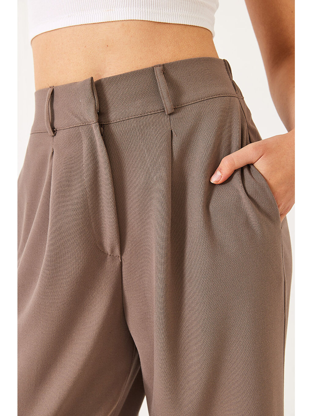 Bej Kadın Beli Lastikli Bol Paça Pantolon-5