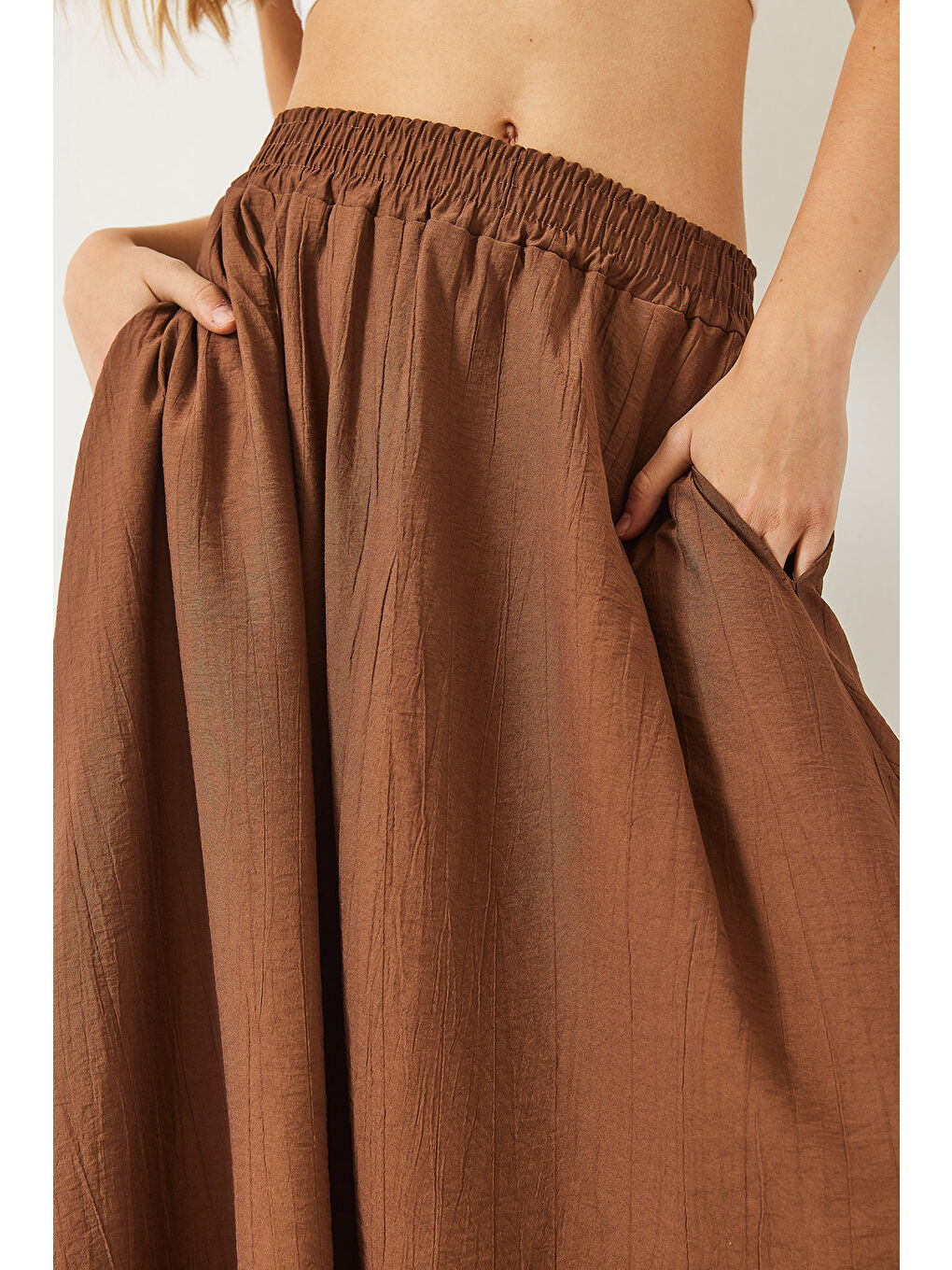 Kahverengi Kadın Beli Lasikçi Cep Detaylı Dokulu Uzun Etek-3