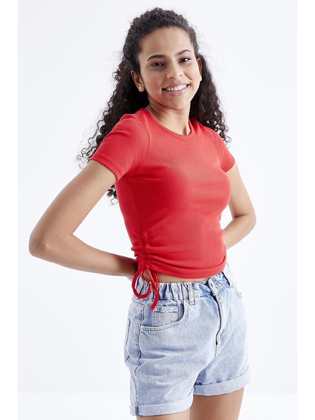 TOMMYLIFE Narçiçeği Nar Çiçeği Basic Yanı Büzgülü O Yaka Kadın Crop Top T-Shirt - 97203