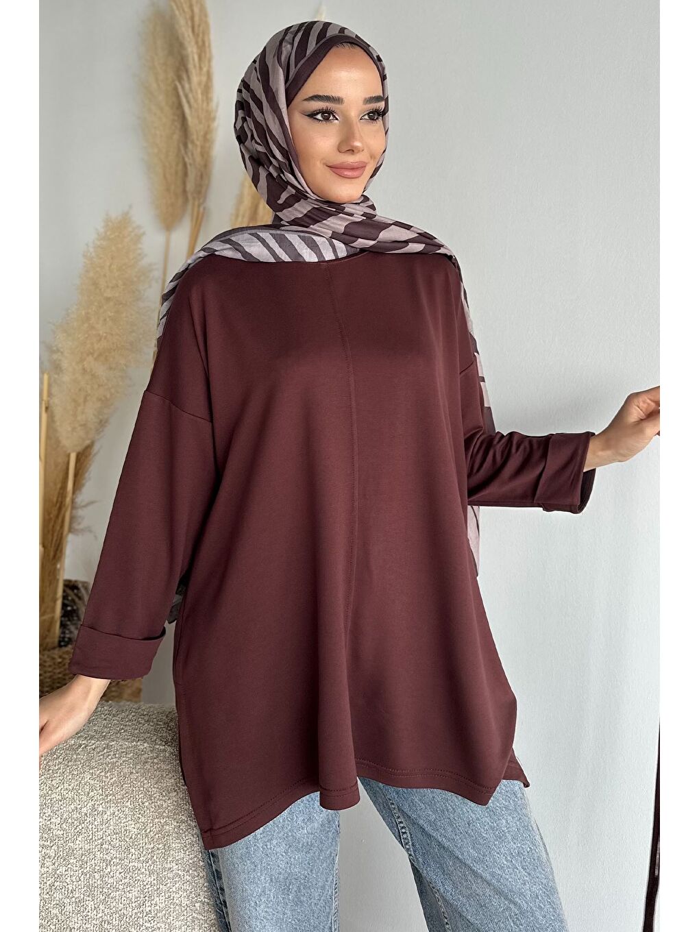 Kahverengi Bisiklet Yaka Yan Yırtmaç Detaylı Bel Bağlamalı Tesettür Tunik