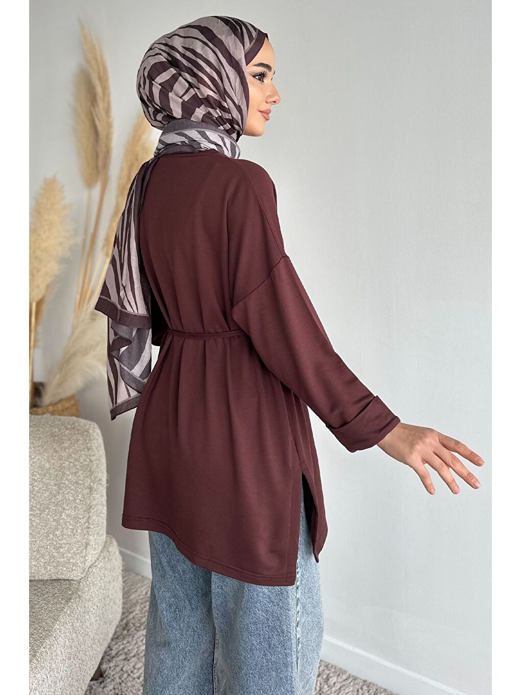Kahverengi Bisiklet Yaka Yan Yırtmaç Detaylı Bel Bağlamalı Tesettür Tunik-4