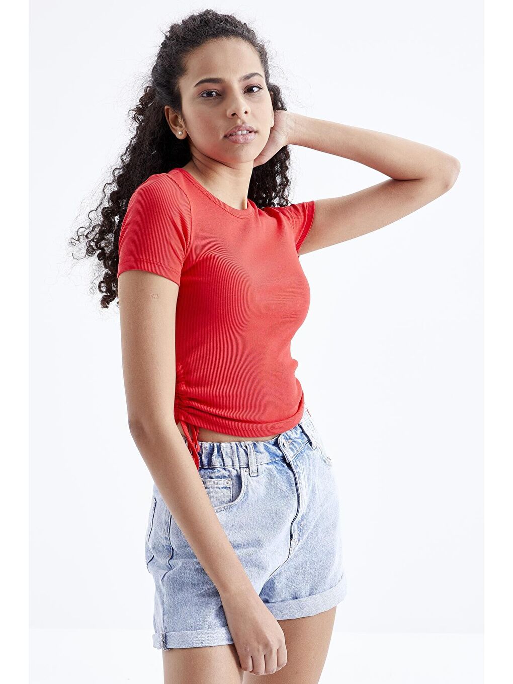 TOMMYLIFE Narçiçeği Nar Çiçeği Basic Yanı Büzgülü O Yaka Kadın Crop Top T-Shirt - 97203 - 4