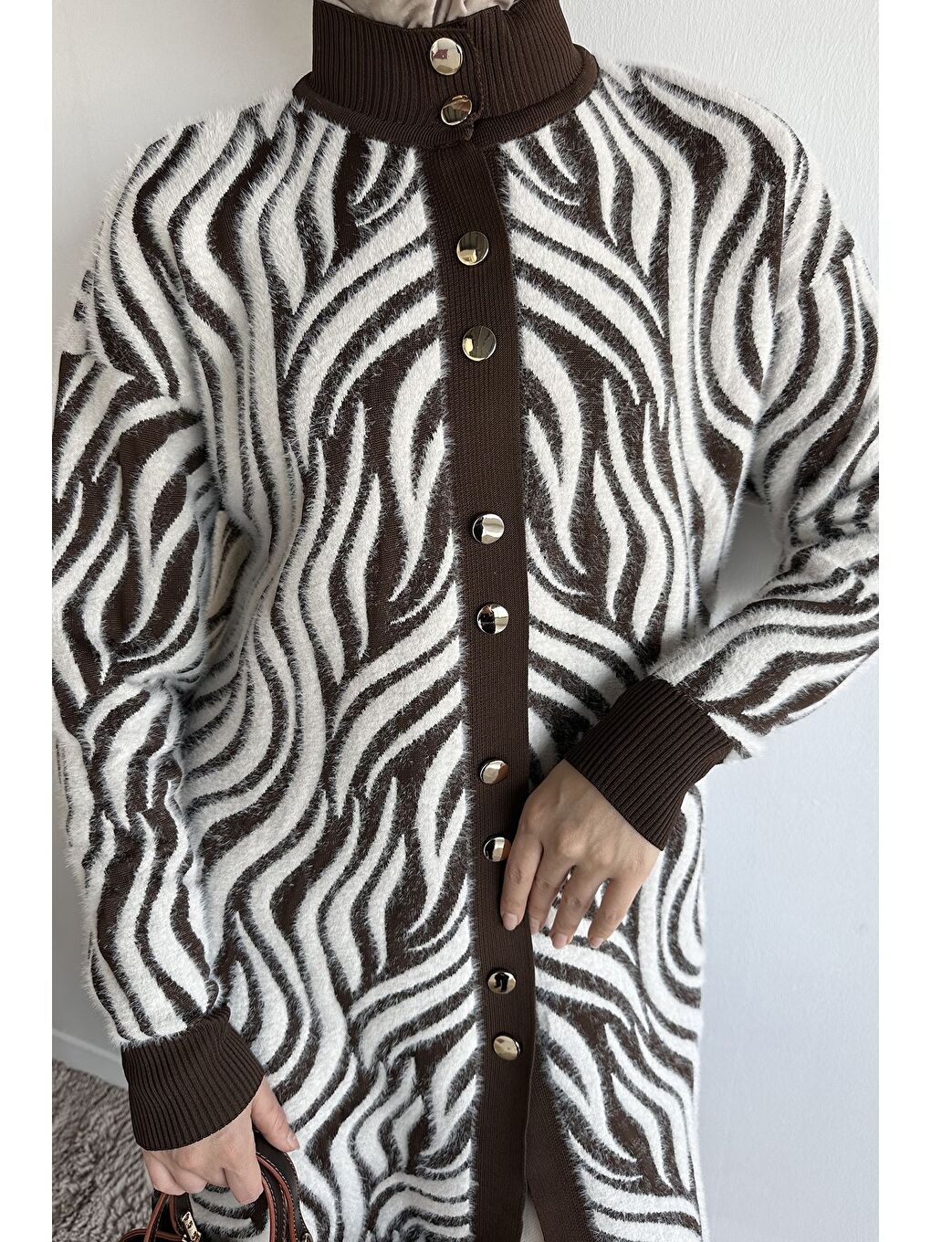 Kahverengi Desenli Angora Tesettür Triko Hırka-8