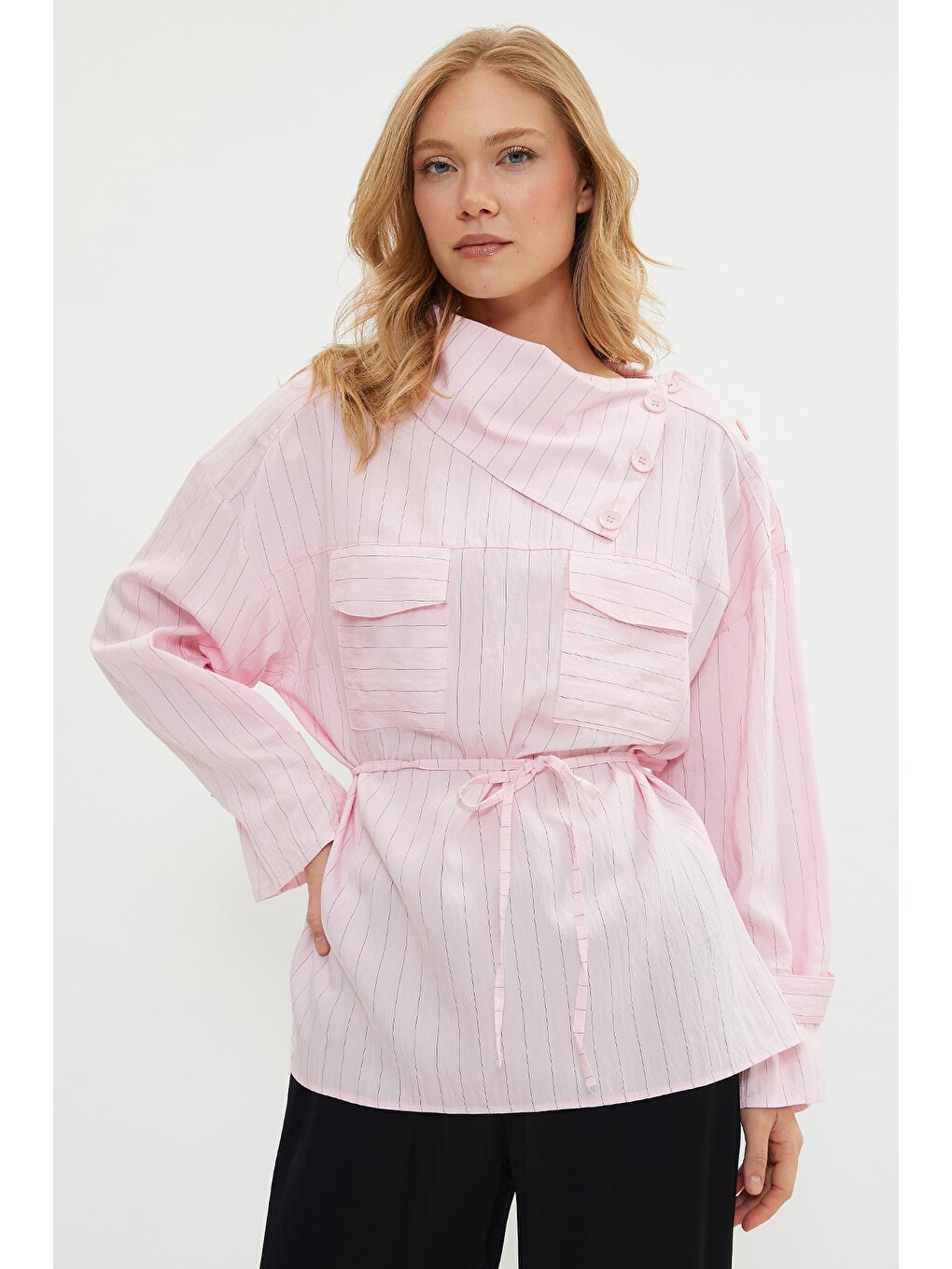 Pembe Fullamodest Yakası Çizgili Asimetrik Kesim Tunik