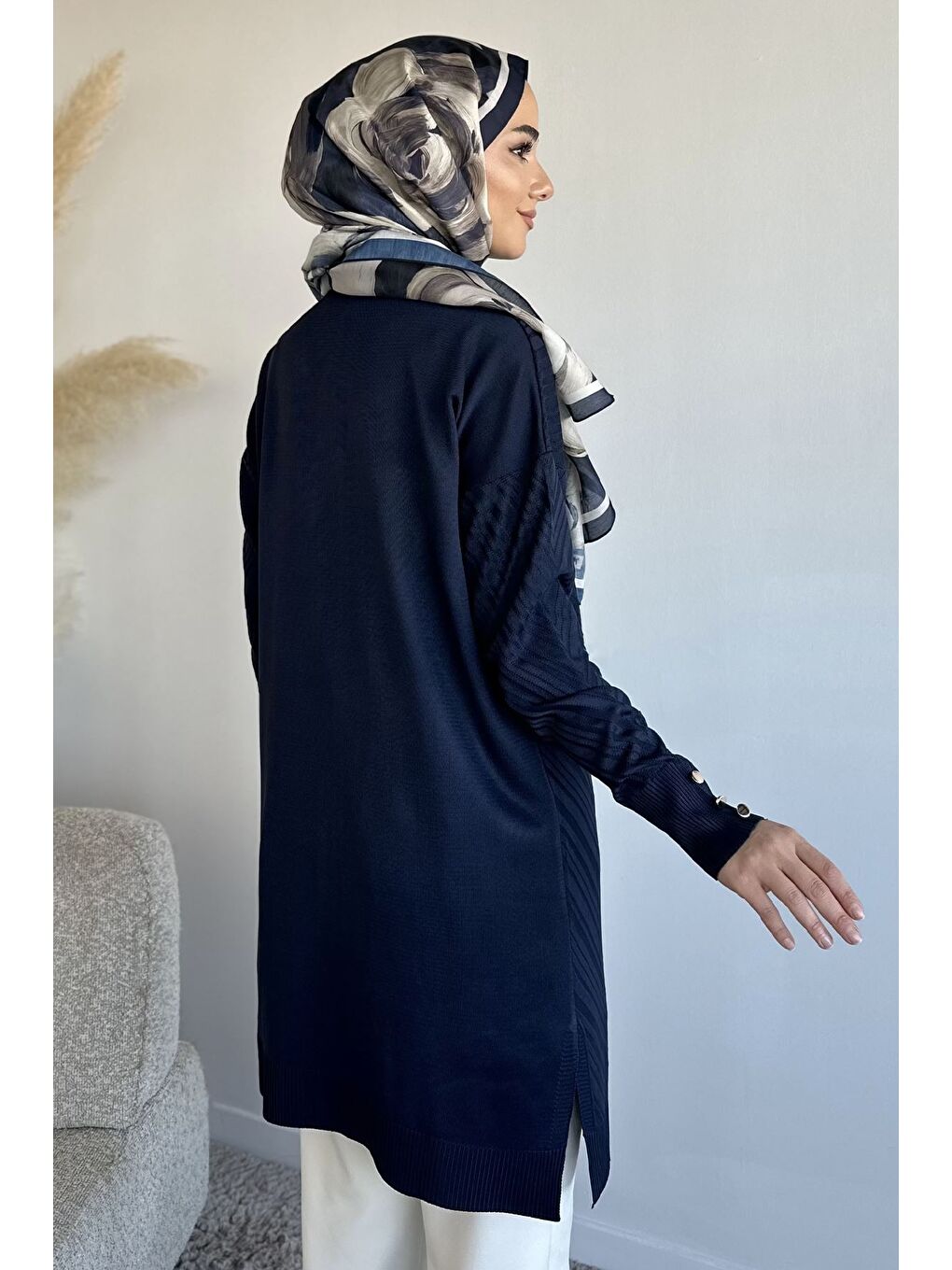 Lacivert Desenli Ön Düğmeli Tesettür Triko Hırka (m-l-xl Uyumludur)-4