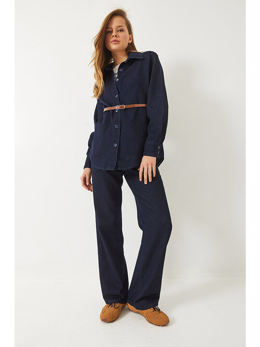 Lacivert Kadın Vatka Detaylı Kemerli Gömlek Palazzo Pantolonlu Denim Takım-4