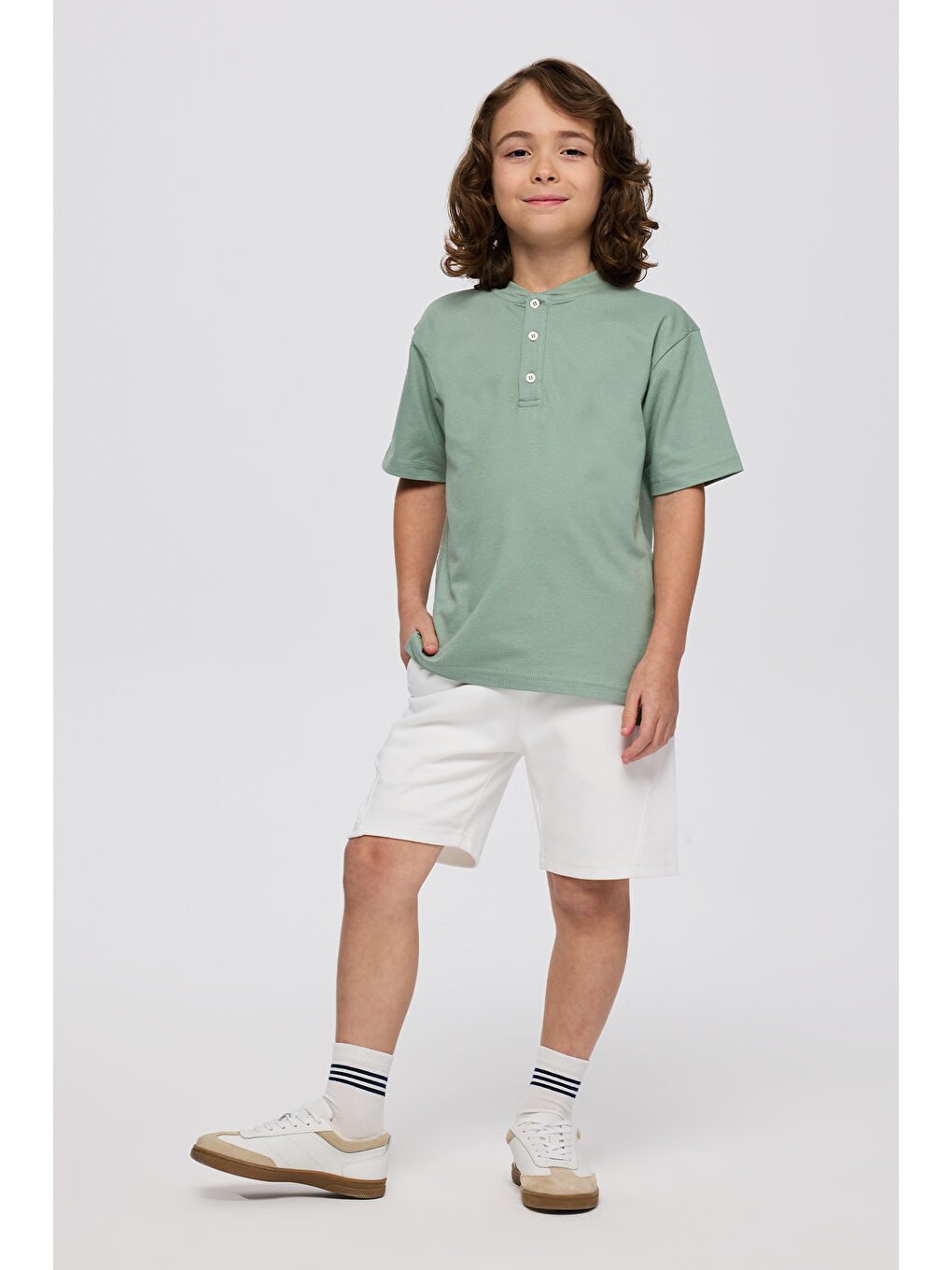 Erkek Çocuk Yakası Düğmeli Yeşil Tişört